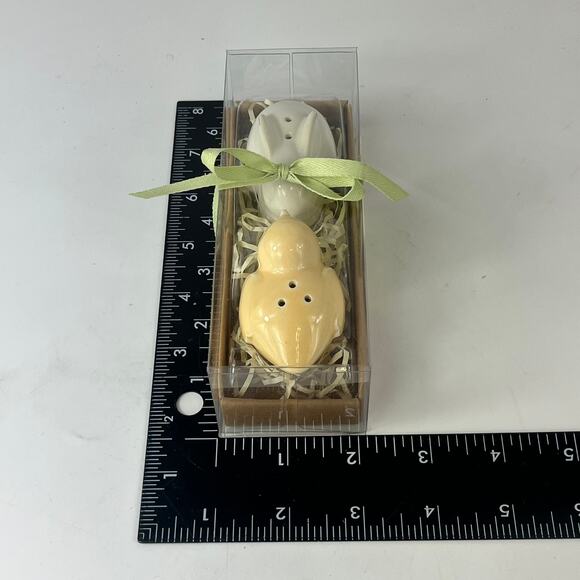 Chick Bunny Easter Salt Pepper Shaker Set New Hallmark Retired NOS Yellow White - Picture 6 of 6